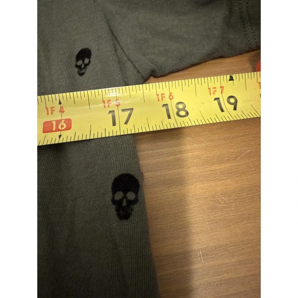 Guess Men's Skull Tshirt Dark Green Size Medium‎ - Picture 5 of 6
